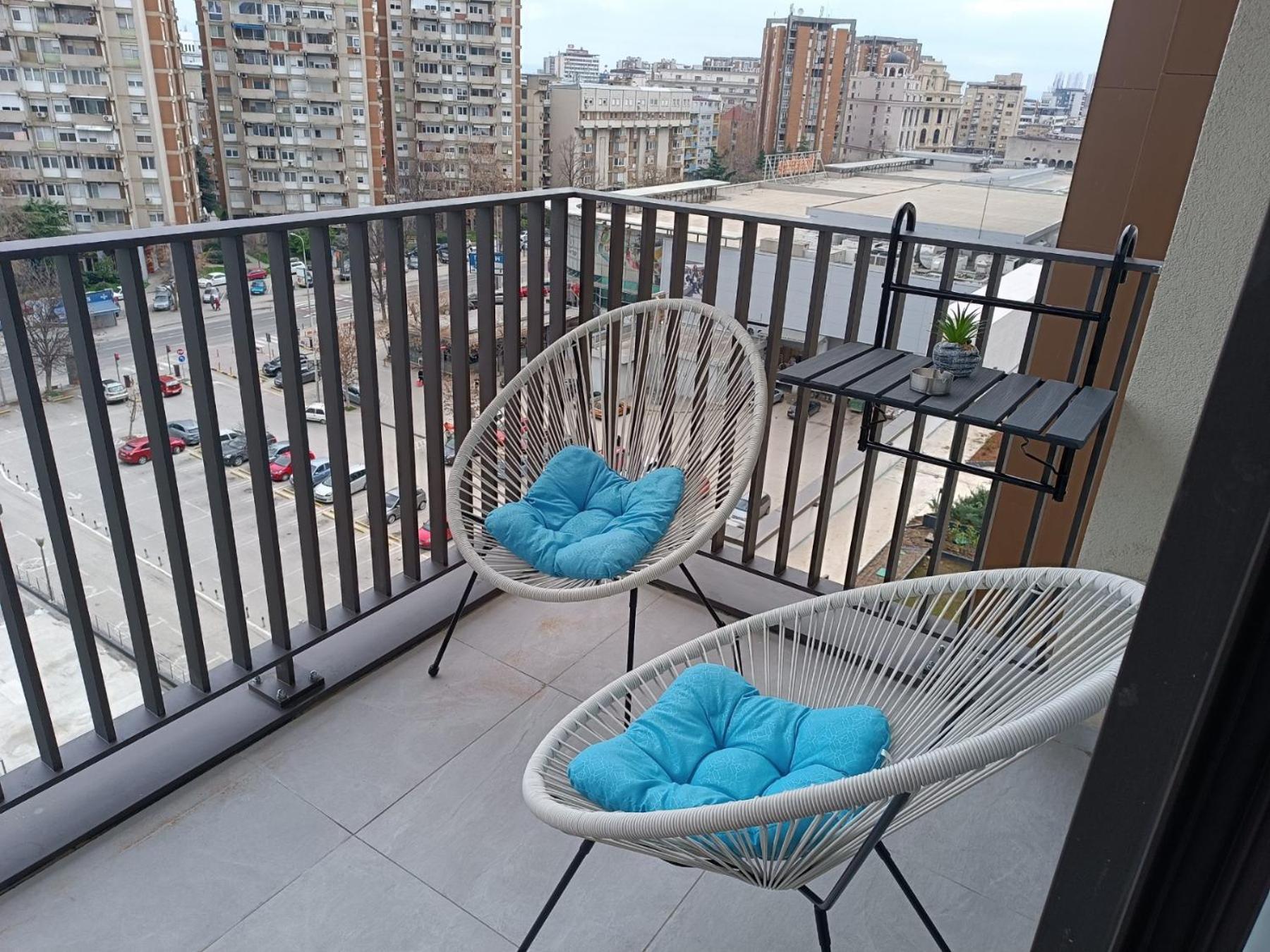 Anika Luxury Apartment At Diamond Center Skopje Bagian luar foto