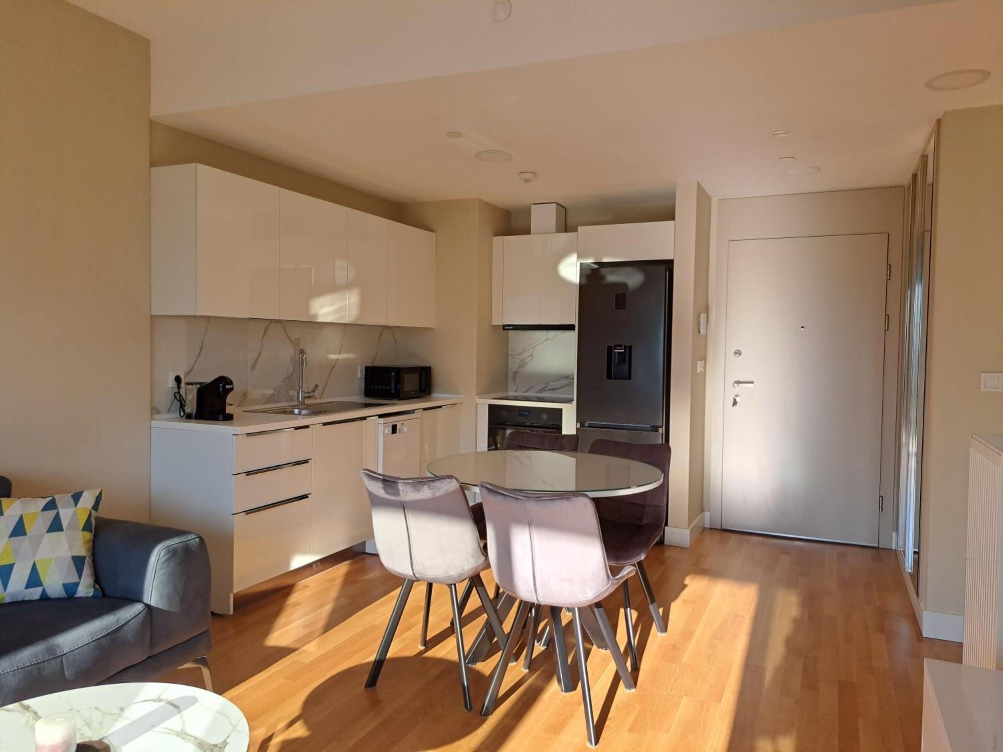 Anika Luxury Apartment At Diamond Center Skopje Bagian luar foto