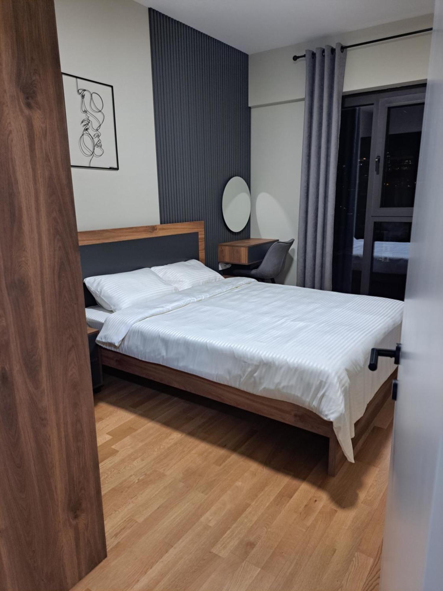 Anika Luxury Apartment At Diamond Center Skopje Bagian luar foto