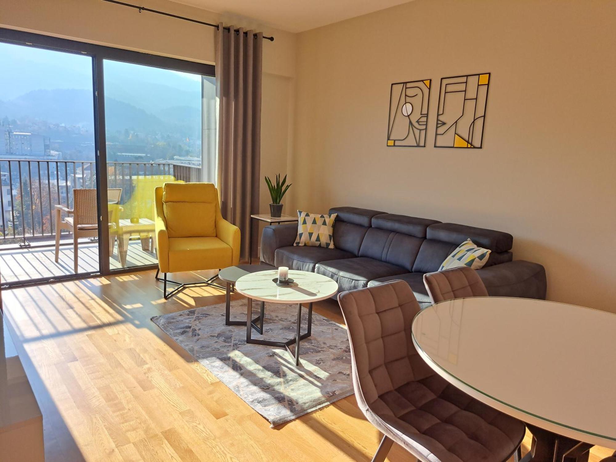 Anika Luxury Apartment At Diamond Center Skopje Bagian luar foto